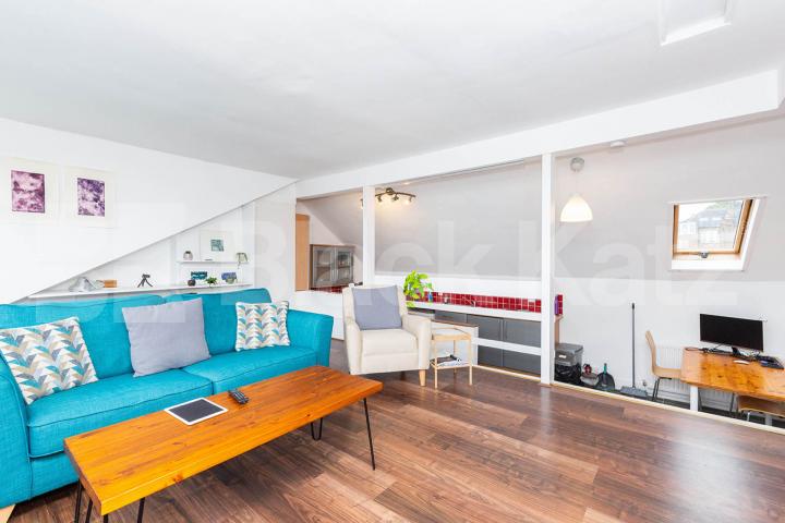 Top floor 2 bedroom property within a period conversion in Muswell Hill Methuen Park, Muswell Hill 